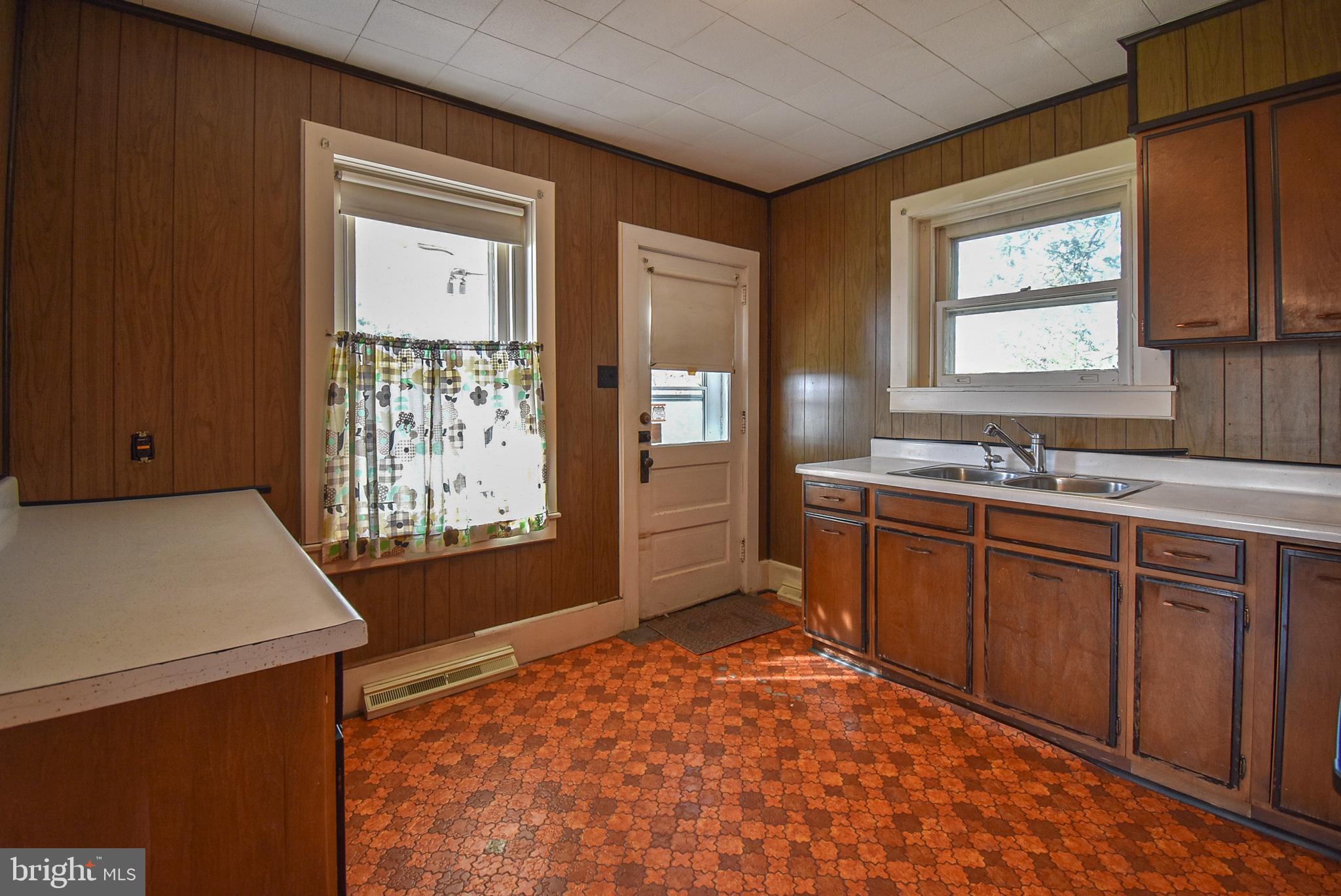 492 Ridge Road Spring City, PA 19475 - Photo 8 of 26