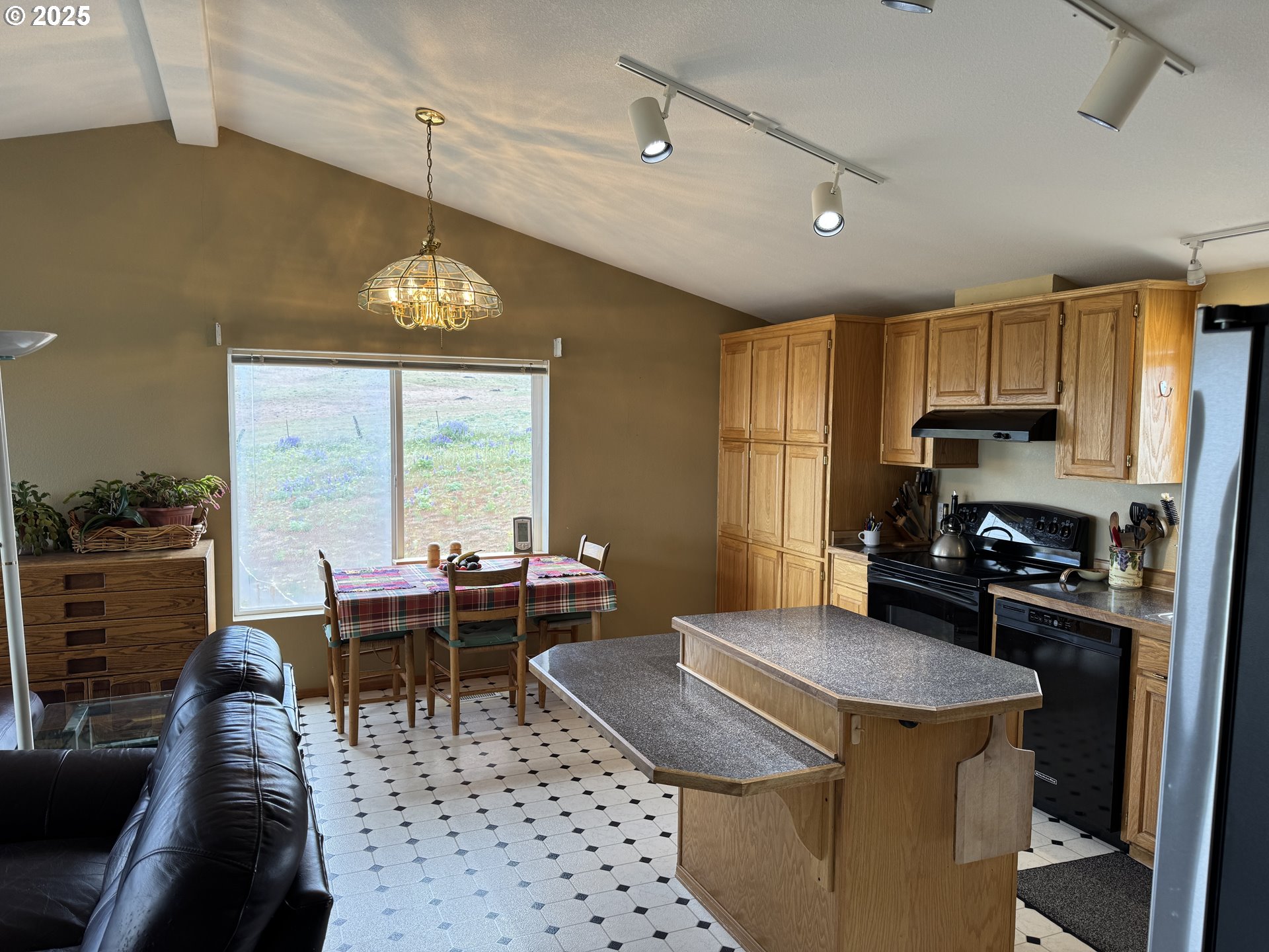 708 Dooley Road Centerville, WA 98613 - Photo 3 of 44 Gallery Image 3