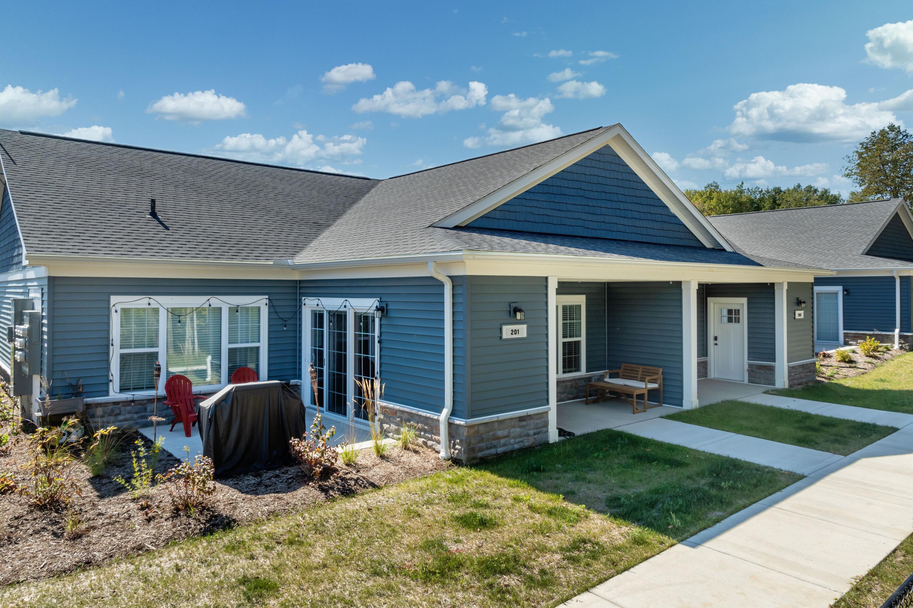 1876 West Mildenhall Drive, Unit 1805 Oak Creek, WI 53154 - Photo 1 of 33 Heyday Oak Creek