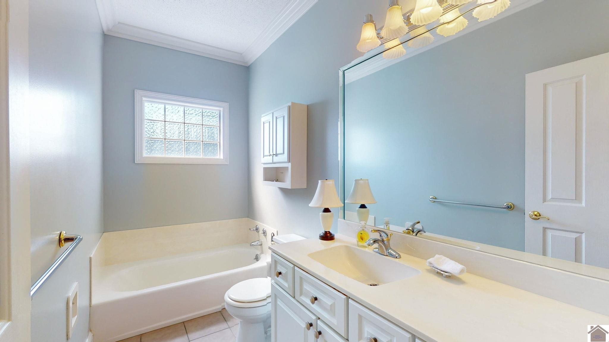 714 Oaks Country Club Road Murray, KY 42071 - Photo 22 of 35 Main Bath
