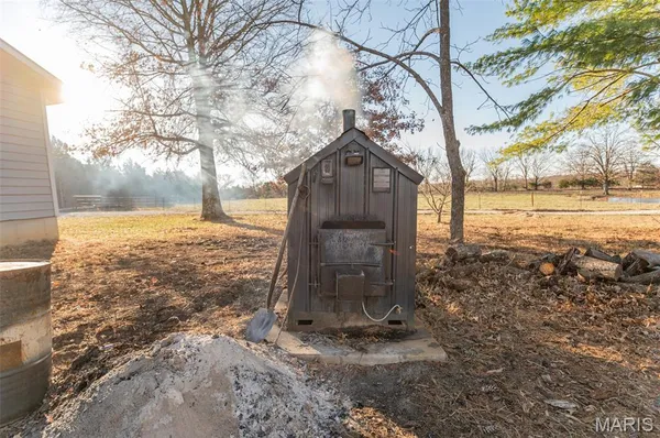 $287,500 | 21092 Hwy P, Vichy, MO 65580