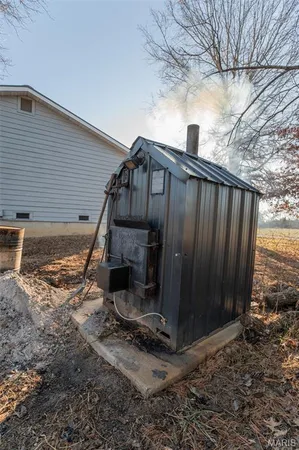 $287,500 | 21092 Hwy P, Vichy, MO 65580