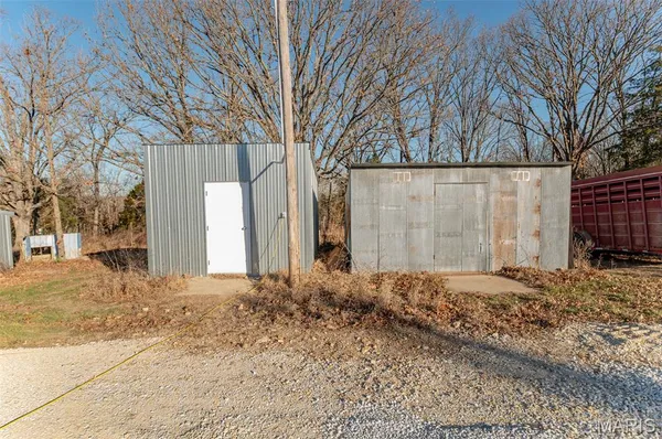 $287,500 | 21092 Hwy P, Vichy, MO 65580