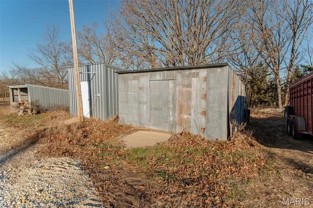 $287,500 | 21092 Hwy P, Vichy, MO 65580