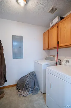 $287,500 | 21092 Hwy P, Vichy, MO 65580