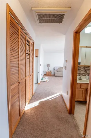 $287,500 | 21092 Hwy P, Vichy, MO 65580