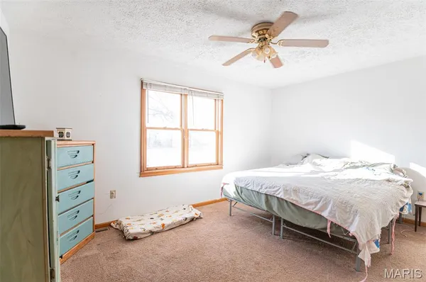 $287,500 | 21092 Hwy P, Vichy, MO 65580