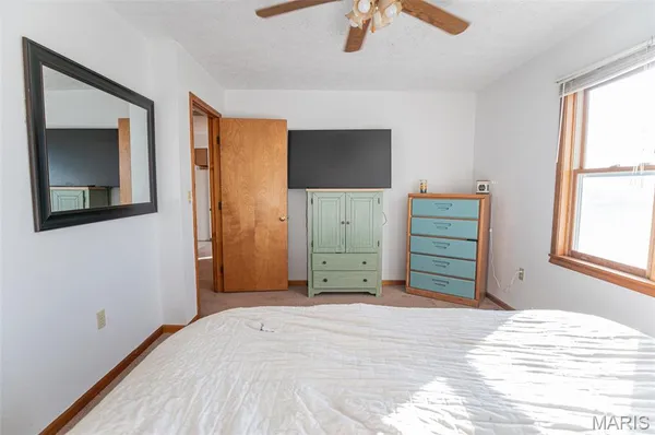 $287,500 | 21092 Hwy P, Vichy, MO 65580