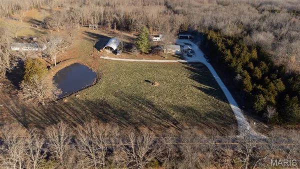 $287,500 | 21092 Hwy P, Vichy, MO 65580