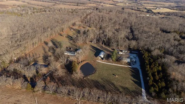 $287,500 | 21092 Hwy P, Vichy, MO 65580