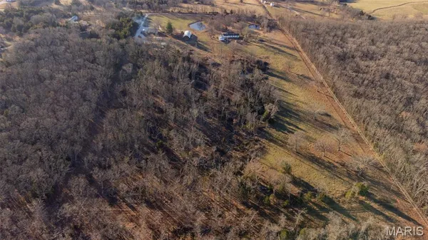 $287,500 | 21092 Hwy P, Vichy, MO 65580