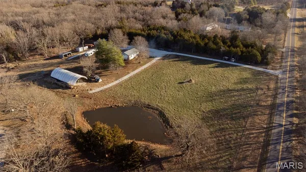 $287,500 | 21092 Hwy P, Vichy, MO 65580