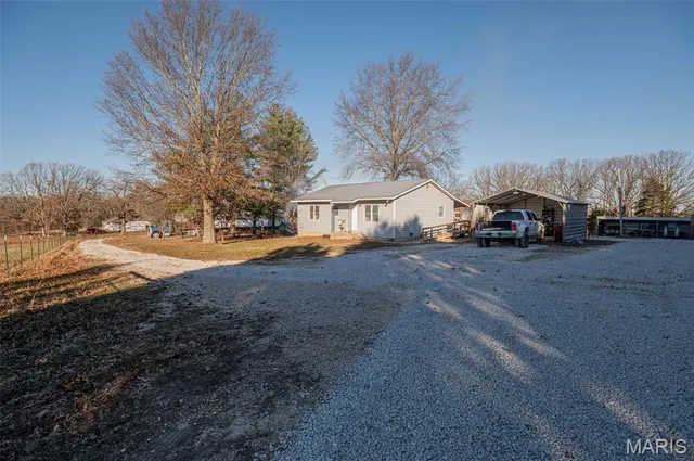 $287,500 | 21092 Hwy P, Vichy, MO 65580