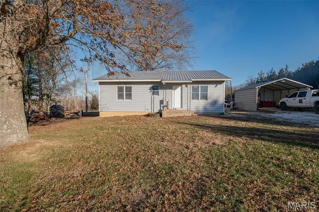$287,500 | 21092 Hwy P, Vichy, MO 65580