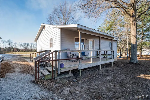 $287,500 | 21092 Hwy P, Vichy, MO 65580
