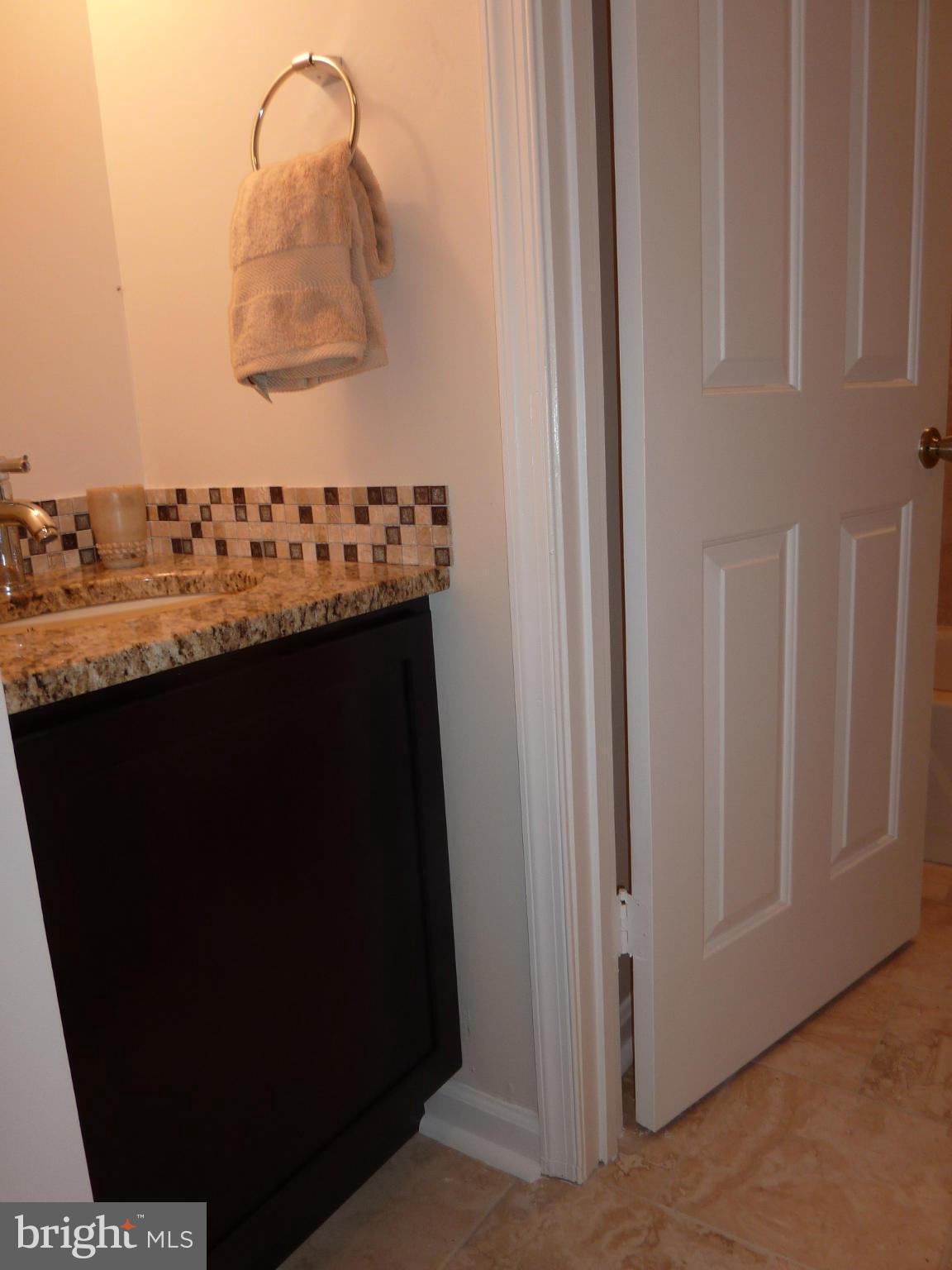 11300 Harbor Court, Unit 113 Reston, VA 20191 - Photo 23 of 26 Bath 2