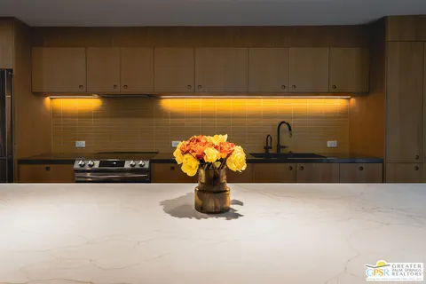 $729,000 | 2727 South Sierra Madre, Unit 3, Palm Springs, CA 92264