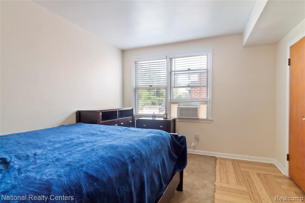 18027 Strathmoor Street Detroit, MI 48235 - Photo 29 of 41 Gallery Image 29