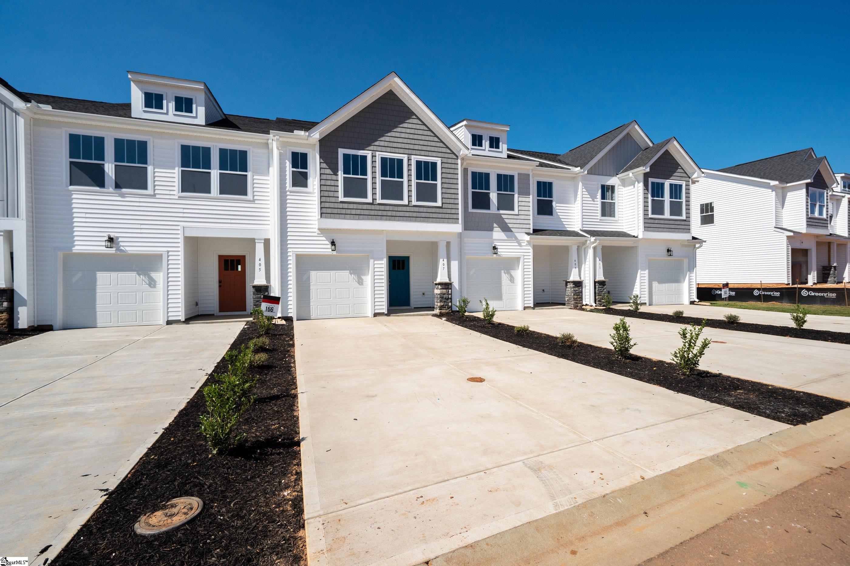 407 Hazelcote Road Greenville, SC 29611 - Photo 2 of 29