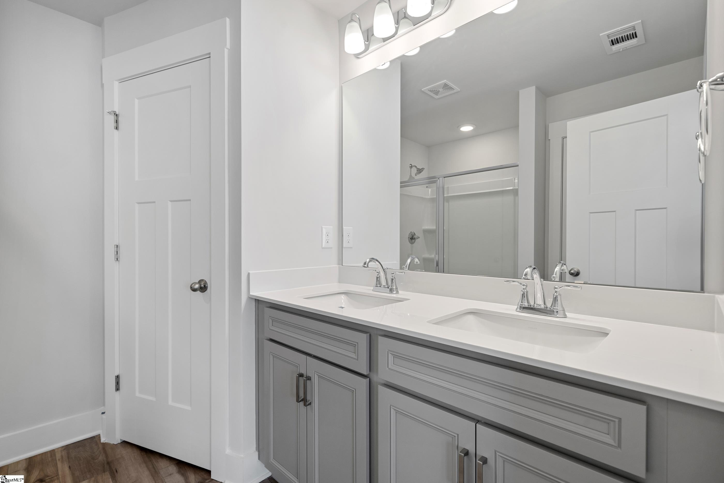 407 Hazelcote Road Greenville, SC 29611 - Photo 23 of 29