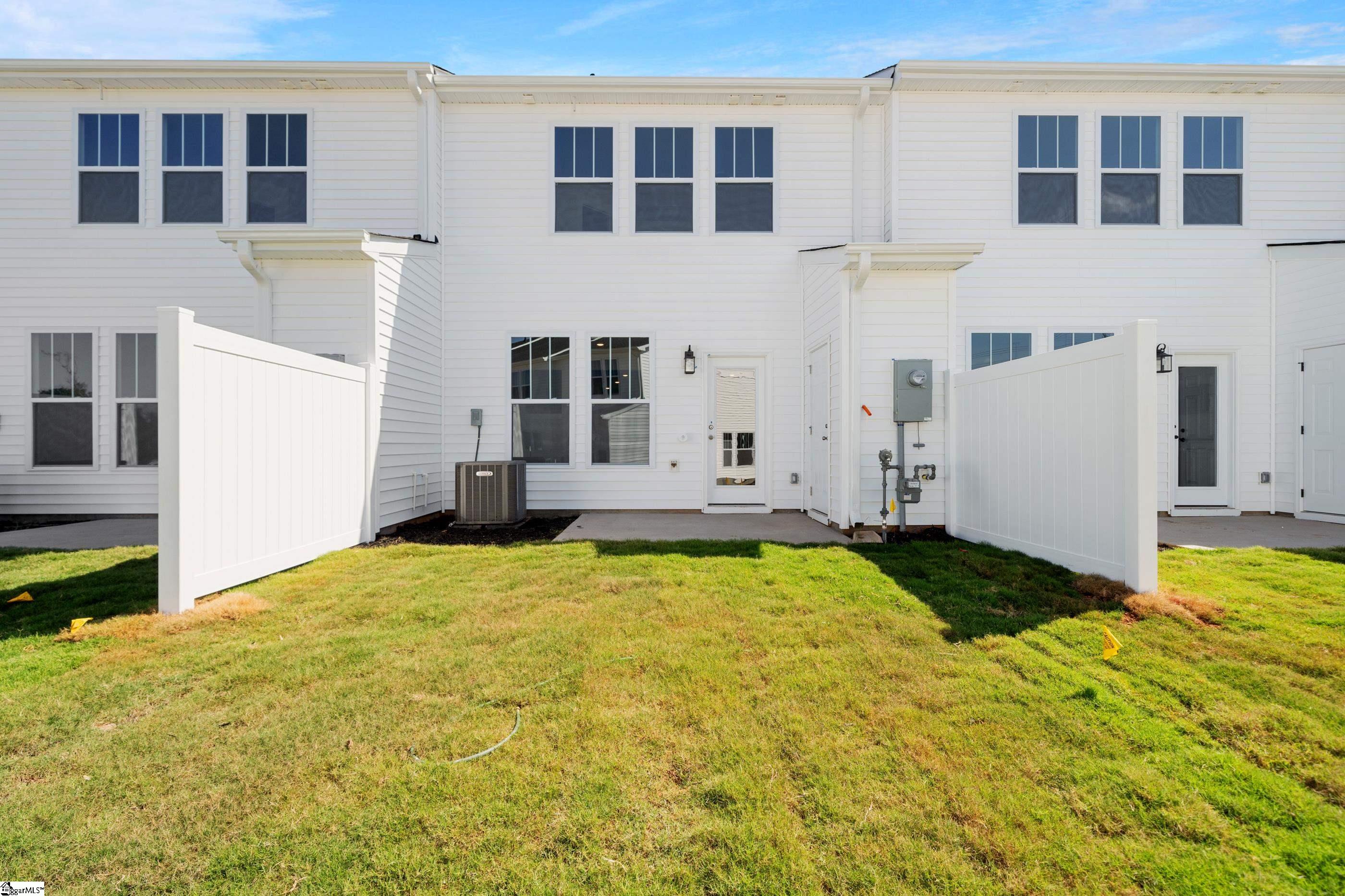 407 Hazelcote Road Greenville, SC 29611 - Photo 6 of 29