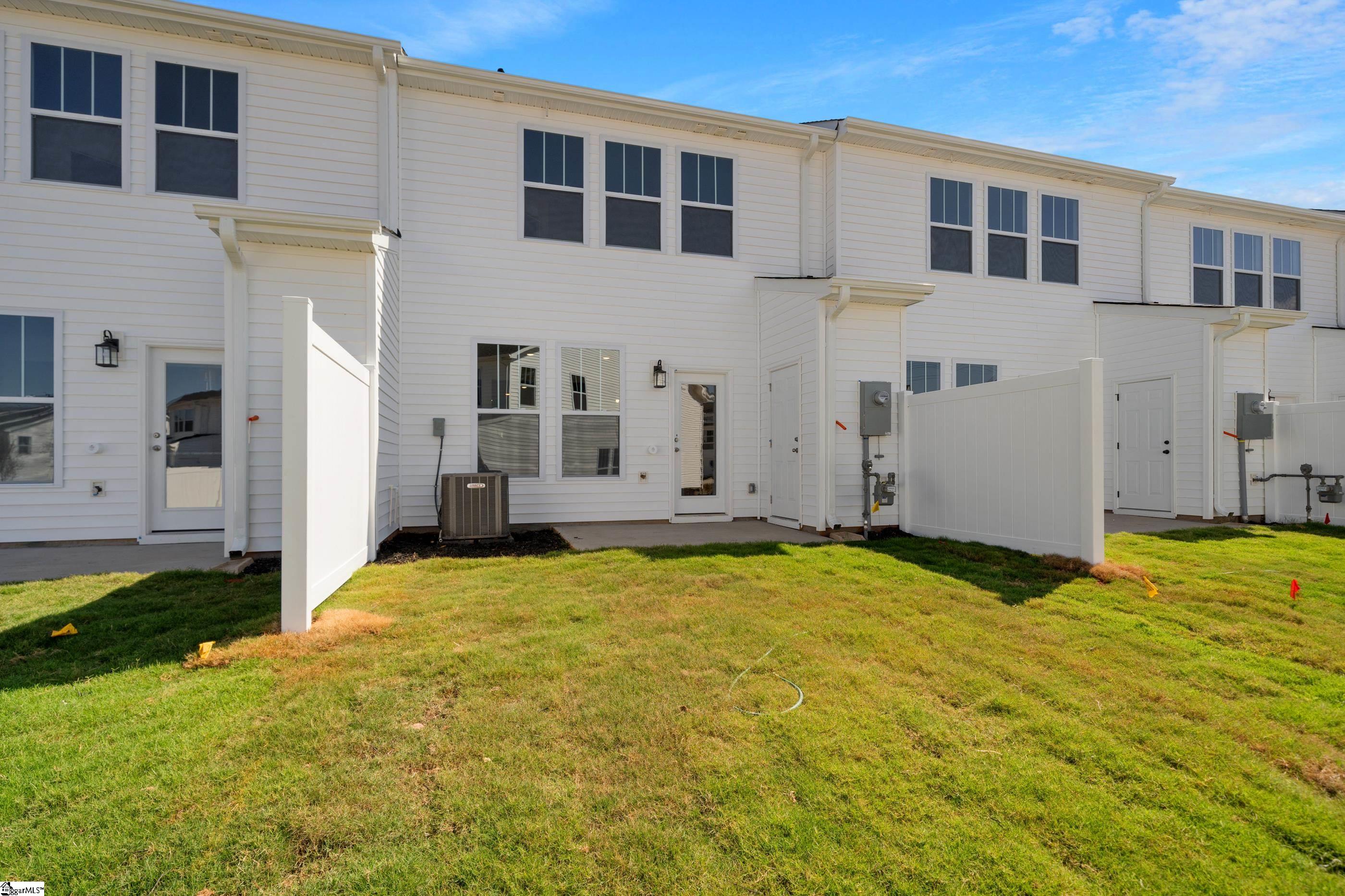 407 Hazelcote Road Greenville, SC 29611 - Photo 8 of 29