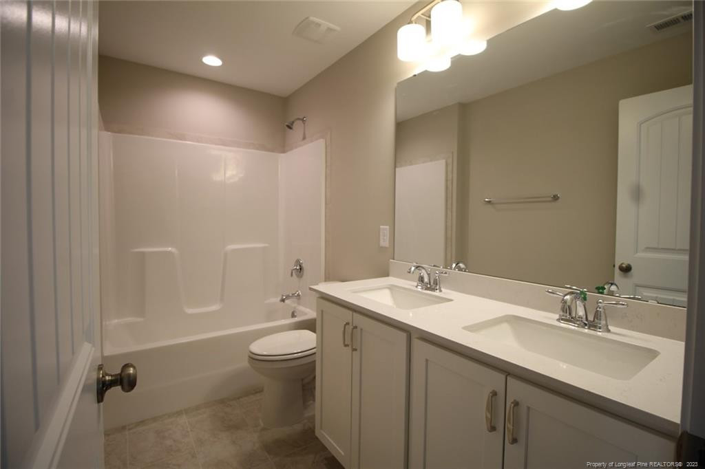 6846 Running Fox Road Hope Mills, NC 28348 - Photo 18 of 21 Photo 18