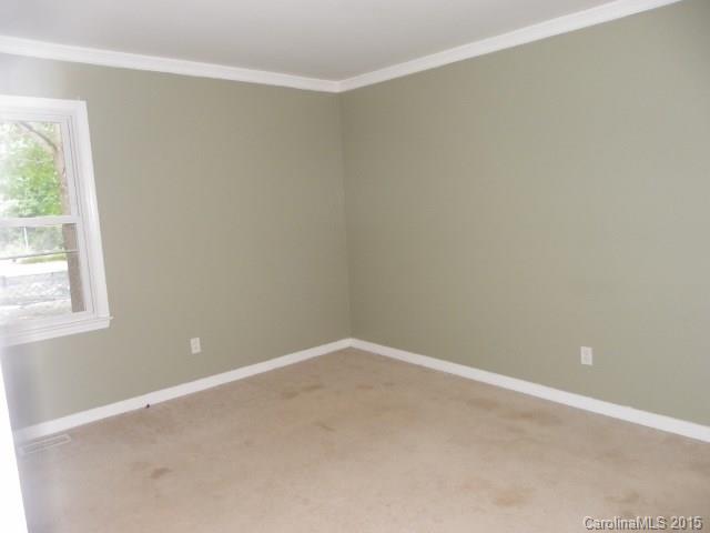 778 Stateline Road Clover, SC 29710 - Photo 5 of 8 Gallery Image 5