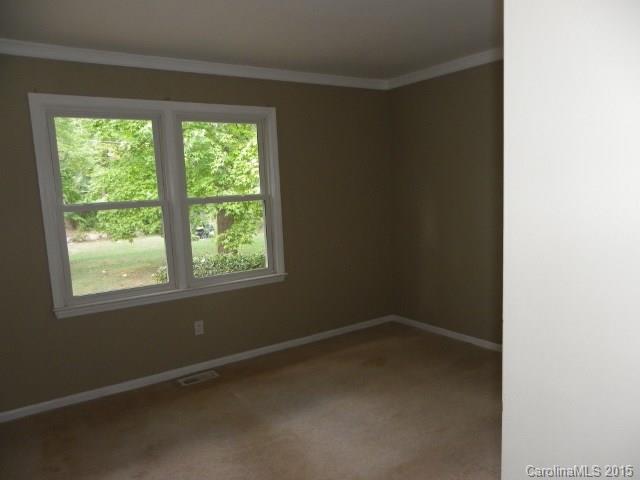 778 Stateline Road Clover, SC 29710 - Photo 6 of 8 Gallery Image 6