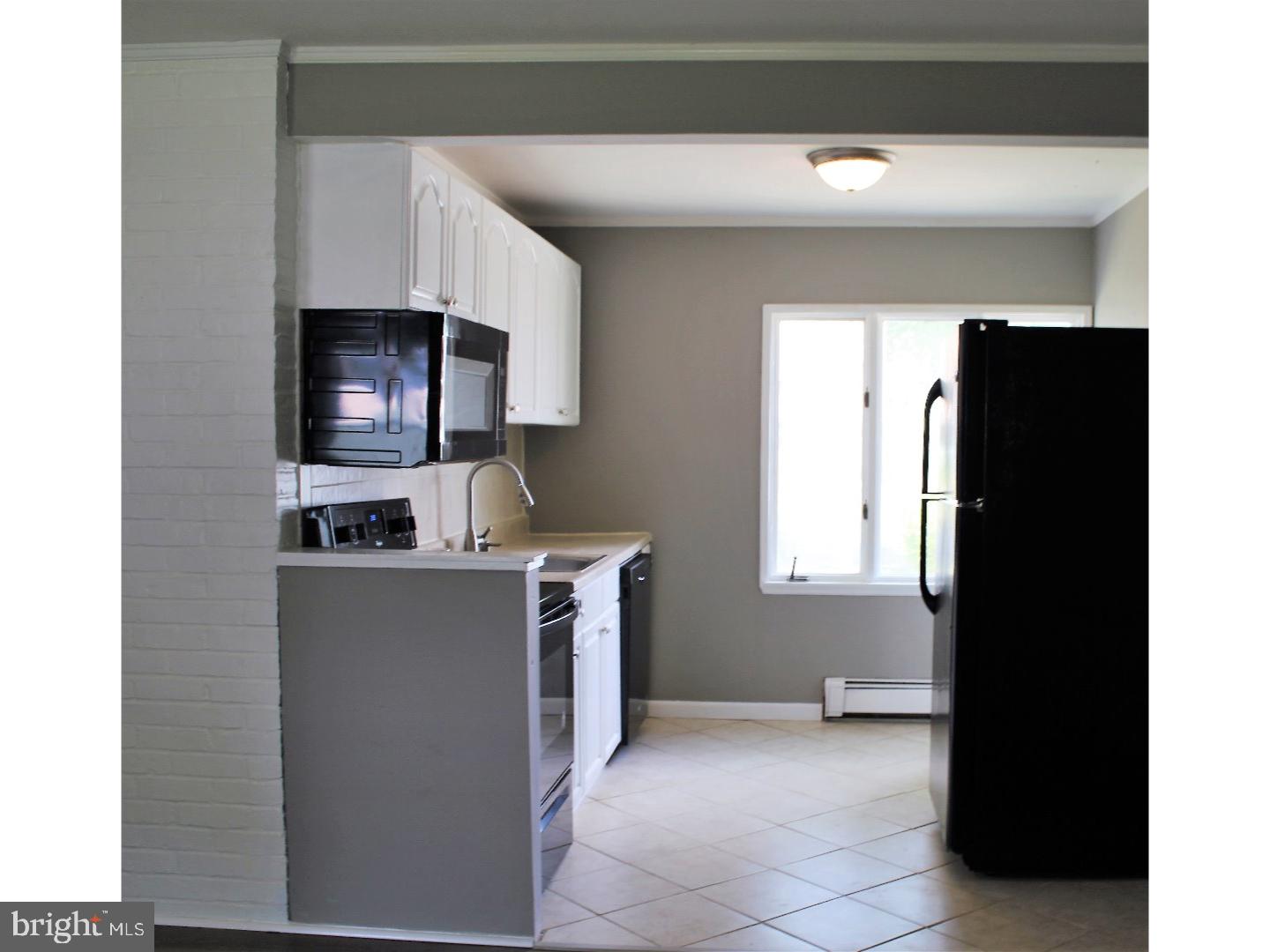 47 Rustleaf Lane Levittown, PA 19055 - Photo 9 of 20 Gallery Image 9