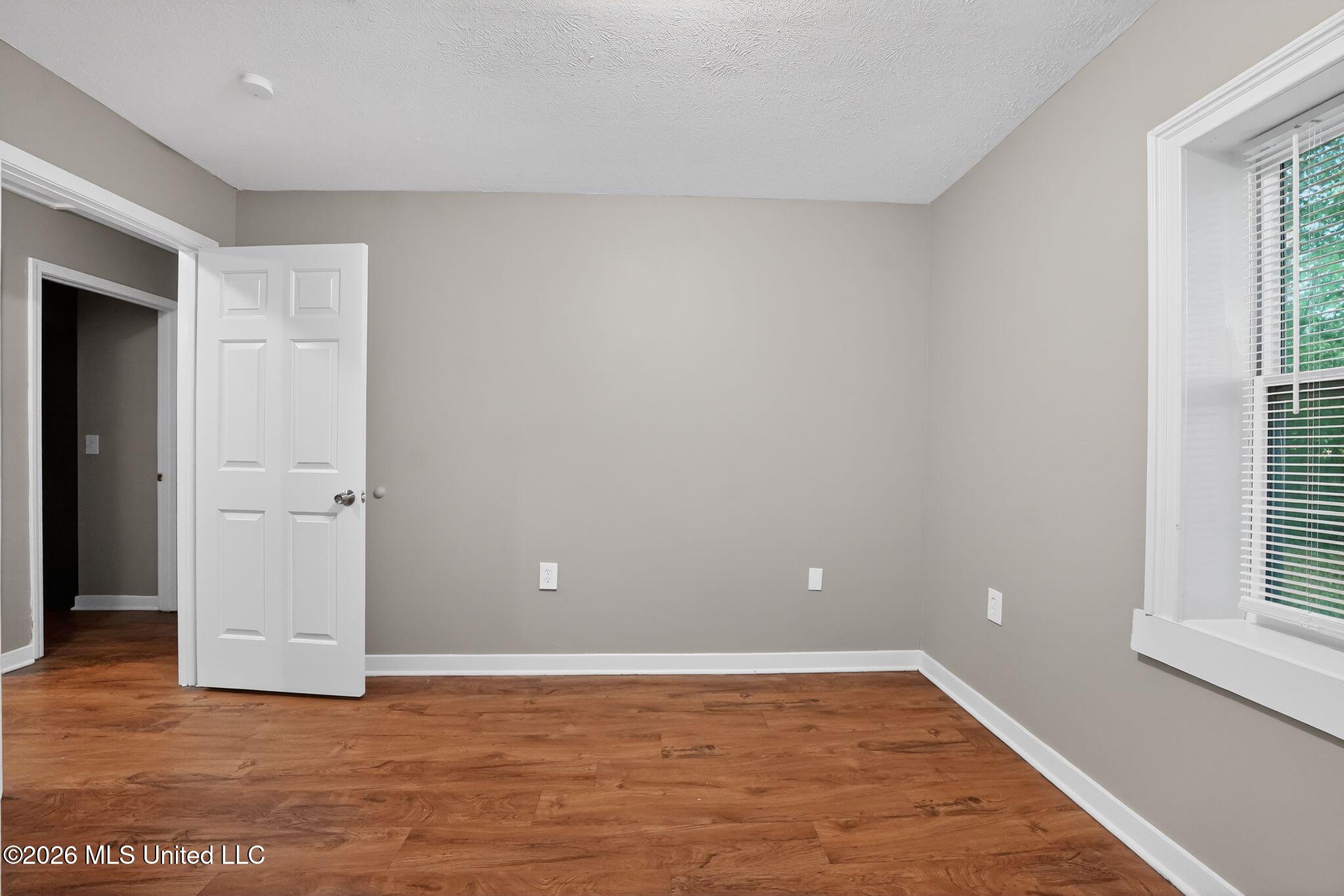 4090 Puckett Road Jackson, MS 39212 - Photo 11 of 38 11_4090_Puckett_Rd_Jackson_MS_39212-Livi