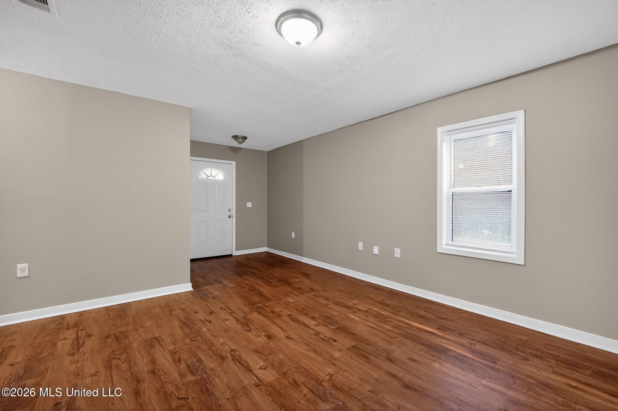 4090 Puckett Road Jackson, MS 39212 - Photo 12 of 38 12_4090_Puckett_Rd_Jackson_MS_39212-Livi