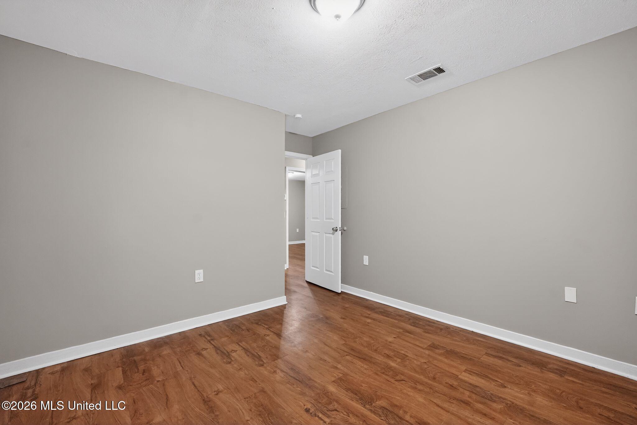 4090 Puckett Road Jackson, MS 39212 - Photo 15 of 38 15_4090_Puckett_Rd_Jackson_MS_39212-Livi