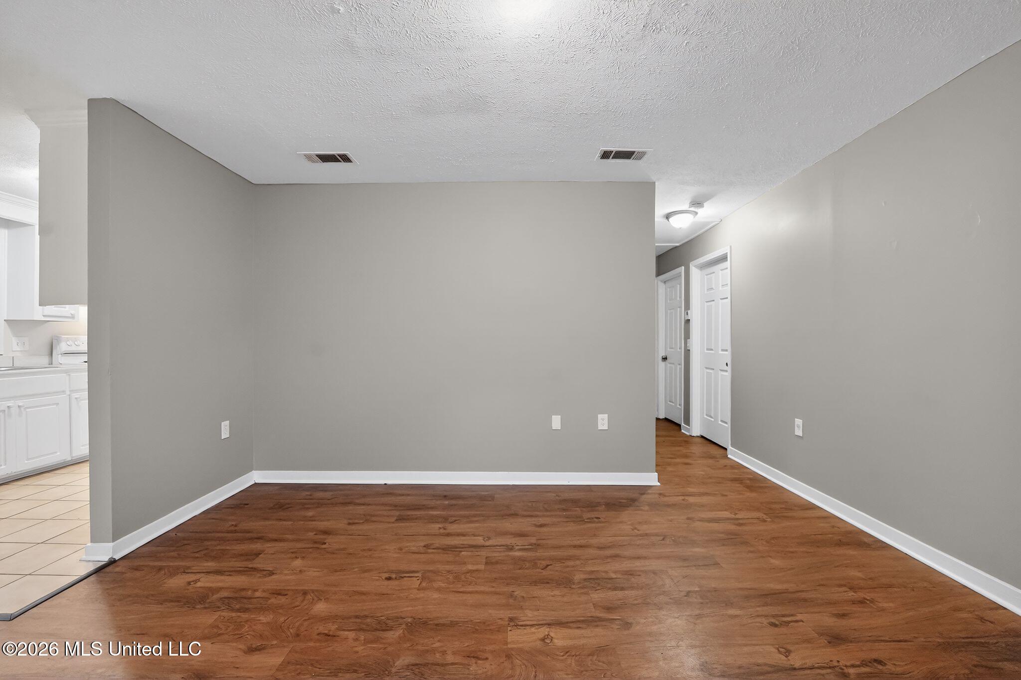 4090 Puckett Road Jackson, MS 39212 - Photo 16 of 38 16_4090_Puckett_Rd_Jackson_MS_39212-Livi