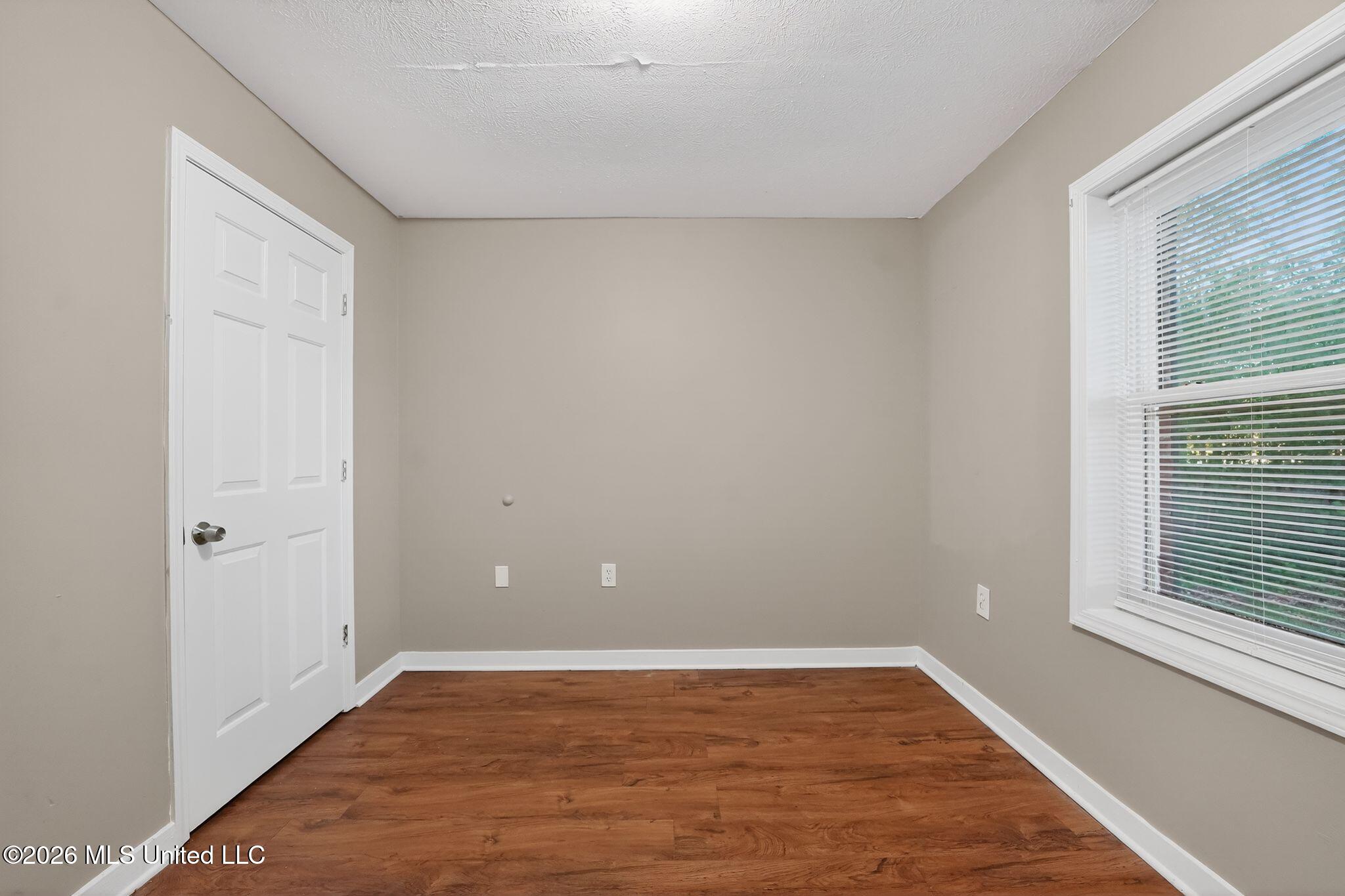 4090 Puckett Road Jackson, MS 39212 - Photo 19 of 38 19_4090_Puckett_Rd_Jackson_MS_39212-Livi