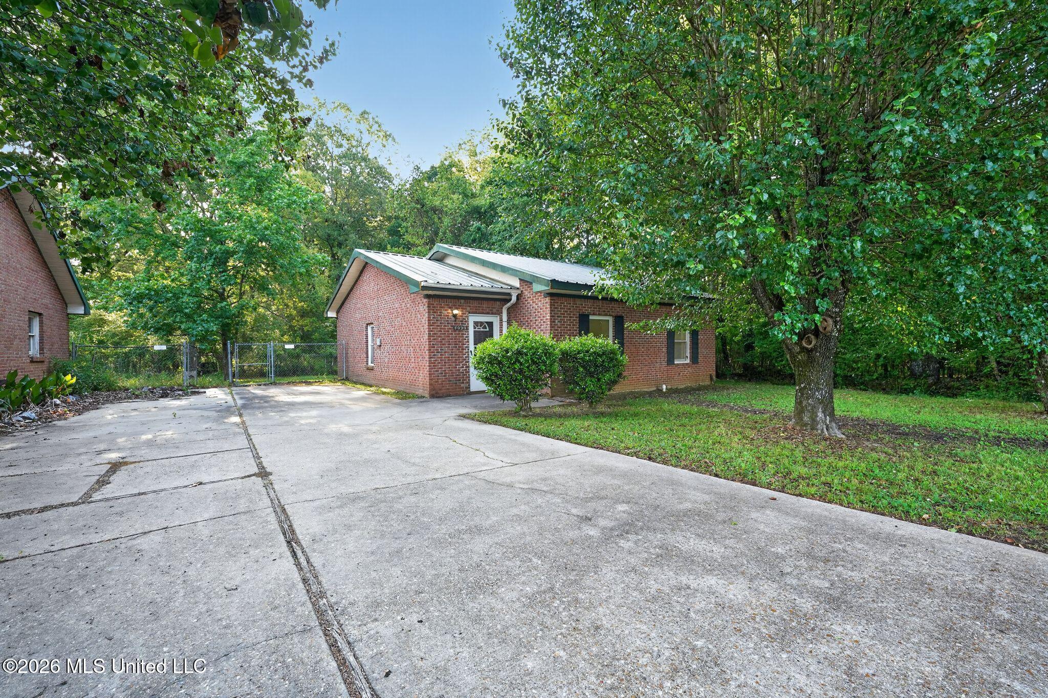 4090 Puckett Road Jackson, MS 39212 - Photo 6 of 38 04_4090_Puckett_Rd_Jackson_MS_39212-Exte