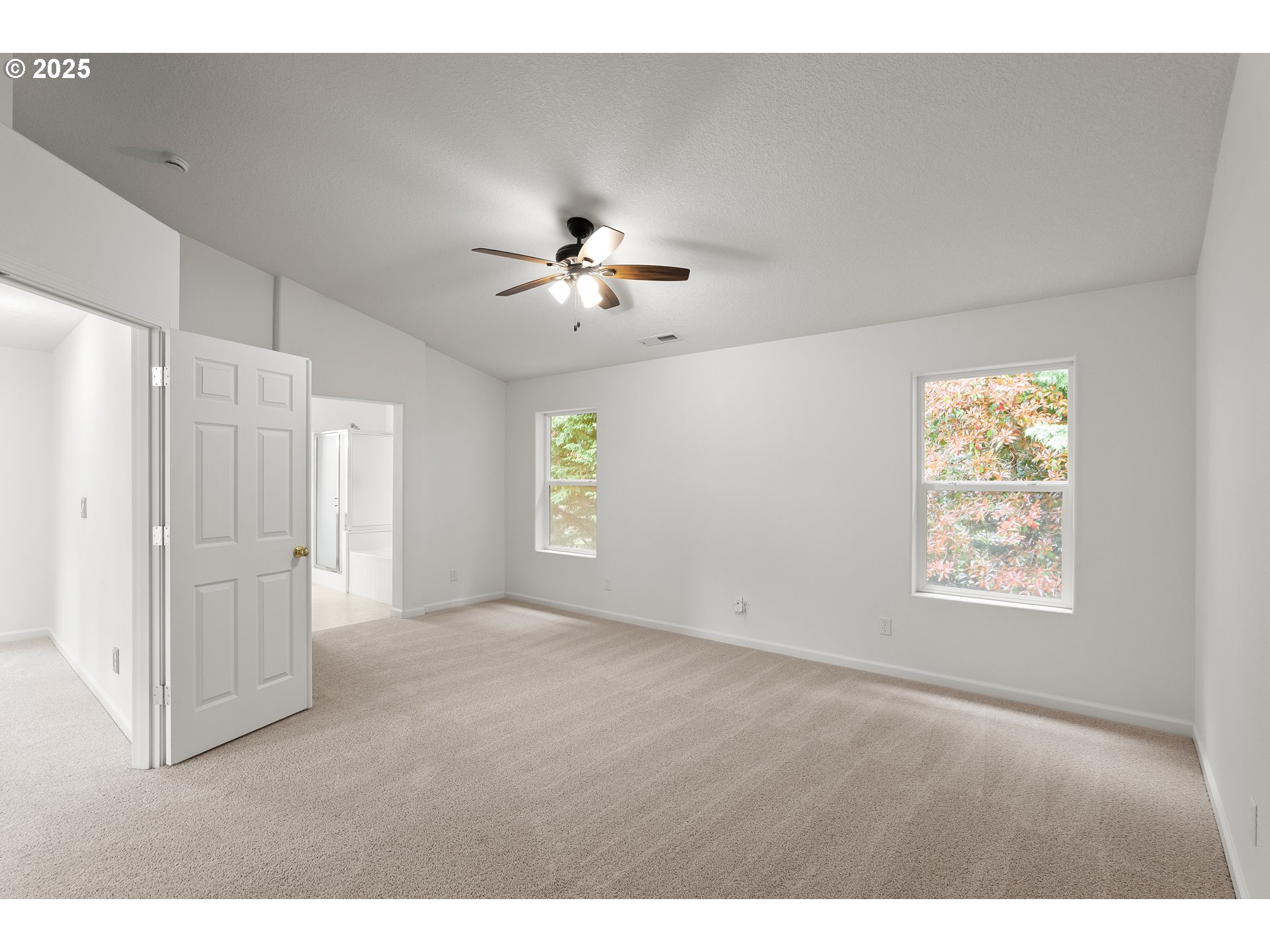 1971 Southwest 19th Terrace Gresham, OR 97080 - Photo 16 of 31 a view of an empty room with a window