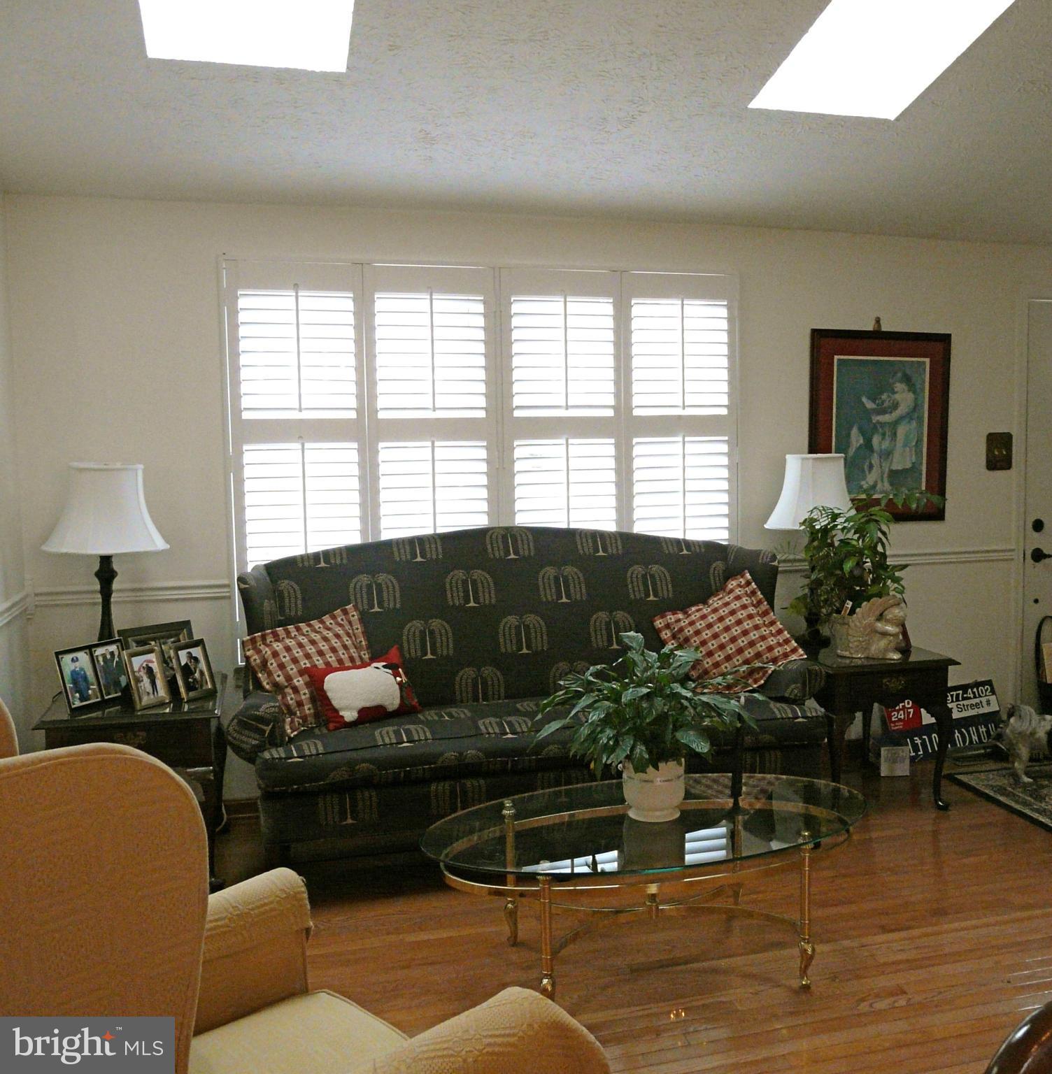 64 Yew Road Baltimore, MD 21221 - Photo 21 of 30 a living room with furniture and a window