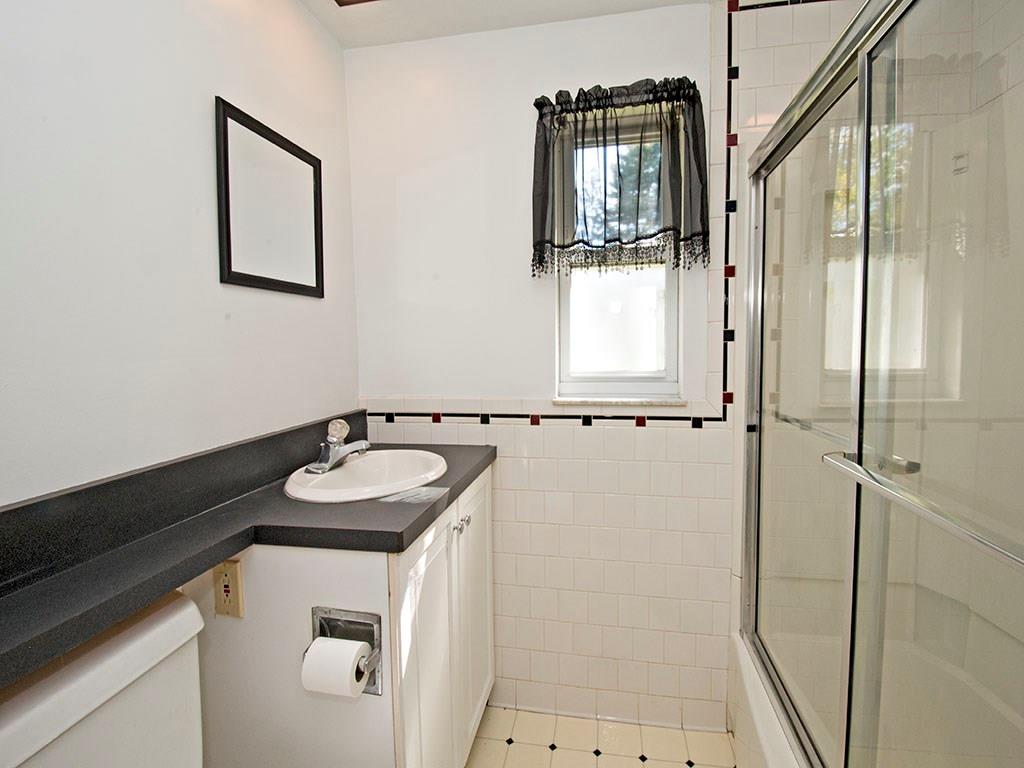 39 McMichael Road Carnegie, PA 15106 - Photo 8 of 17 Gallery Image 8