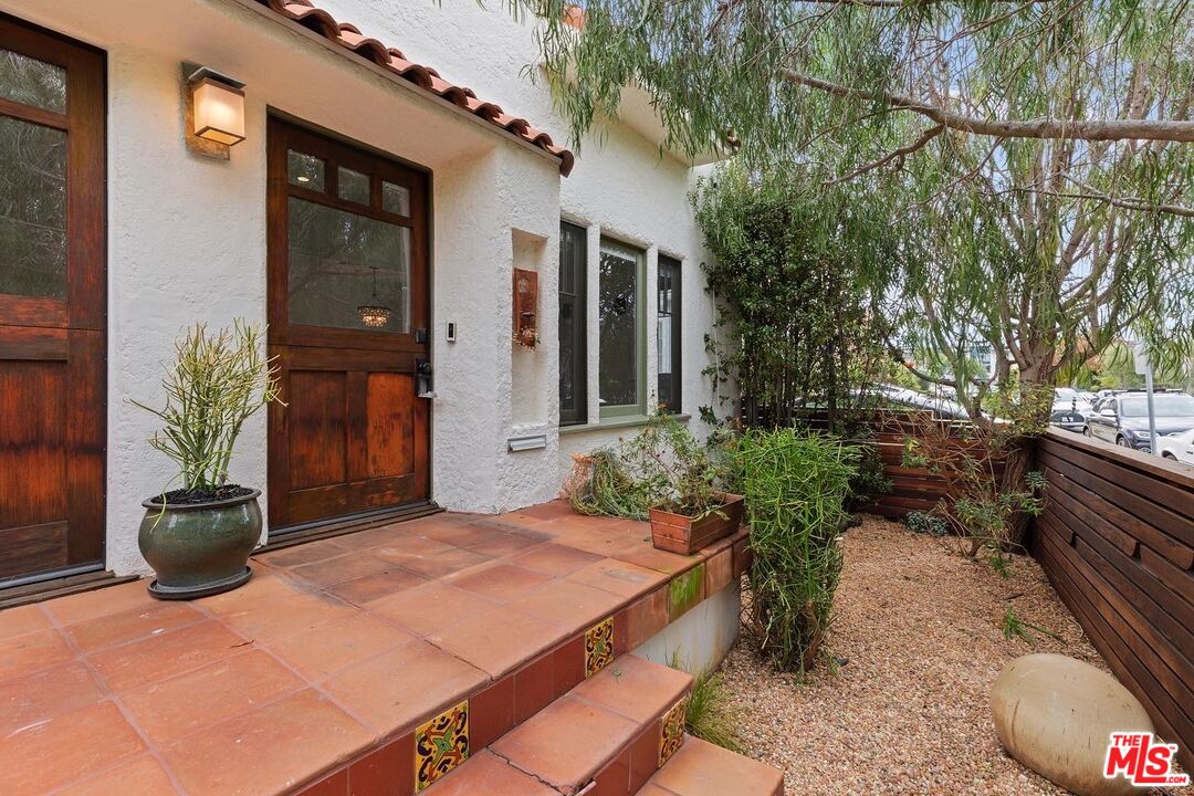 228 Rennie Avenue Venice, CA 90291 - Photo 4 of 26