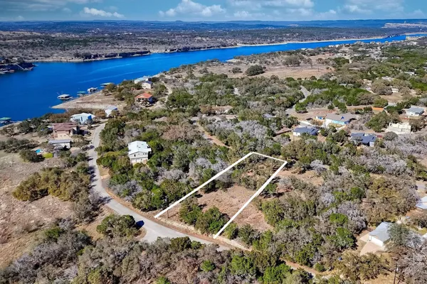 a view of a sky from a yard