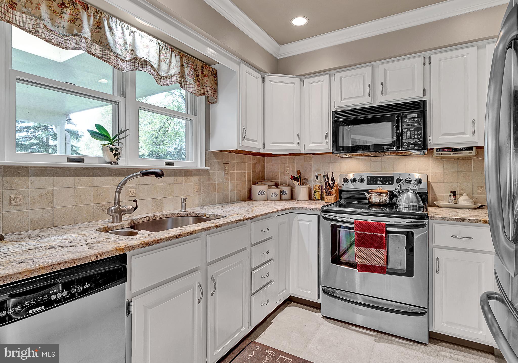 2008 Line Lexington Road Hatfield, PA 19440 - Photo 10 of 34 Gallery Image 10