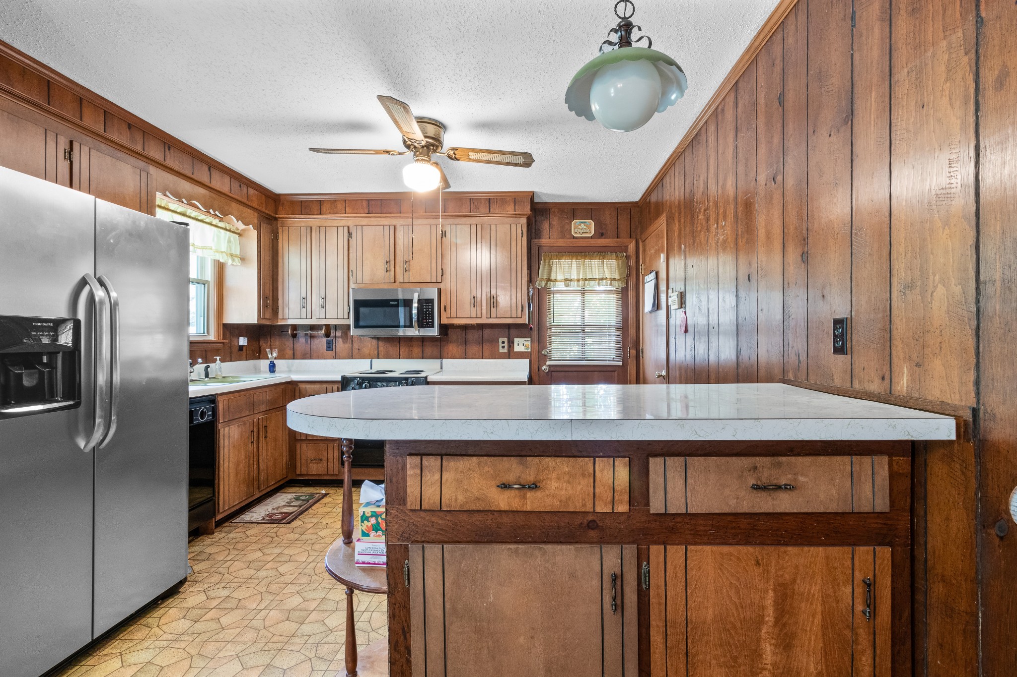 560 Bryan Road Clarksville, TN 37043 - Photo 6 of 19 a kitchen with stainless steel appliances granite countertop a sink a stove and refrigerator