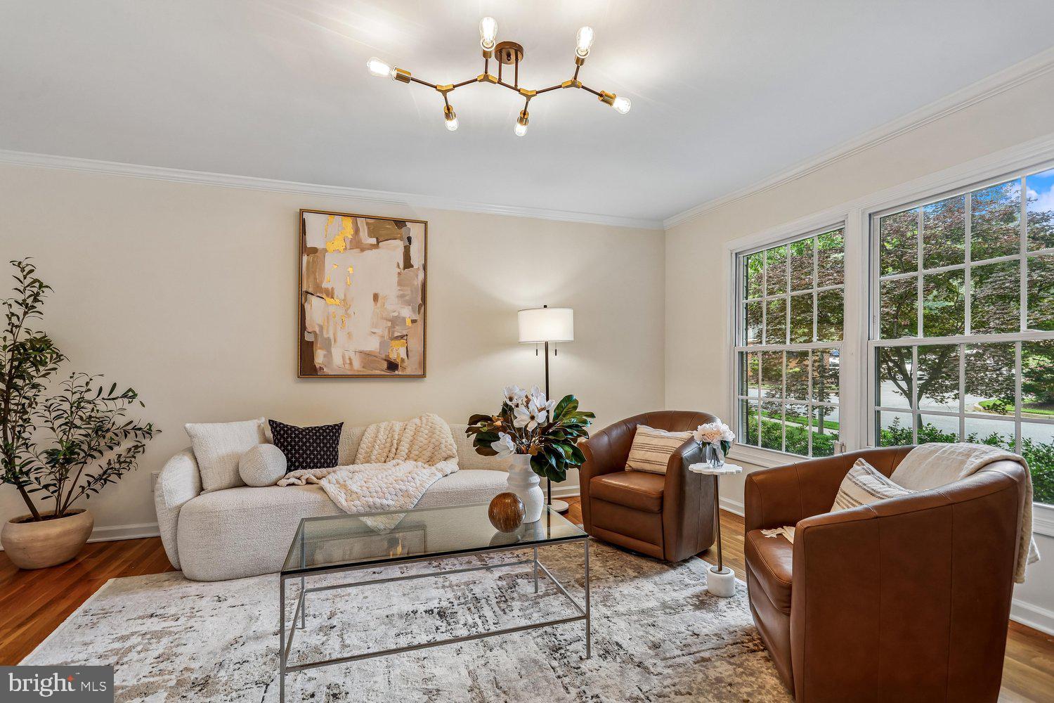 1851 Wainwright Drive Reston, VA 20190 - Photo 5 of 44 Living Room