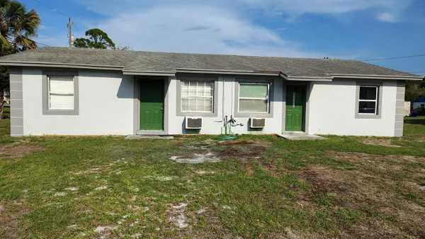 $1,500 | 8657 64th Court, Vero Beach, FL 32967