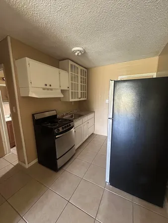 $1,500 | 8657 64th Court, Vero Beach, FL 32967