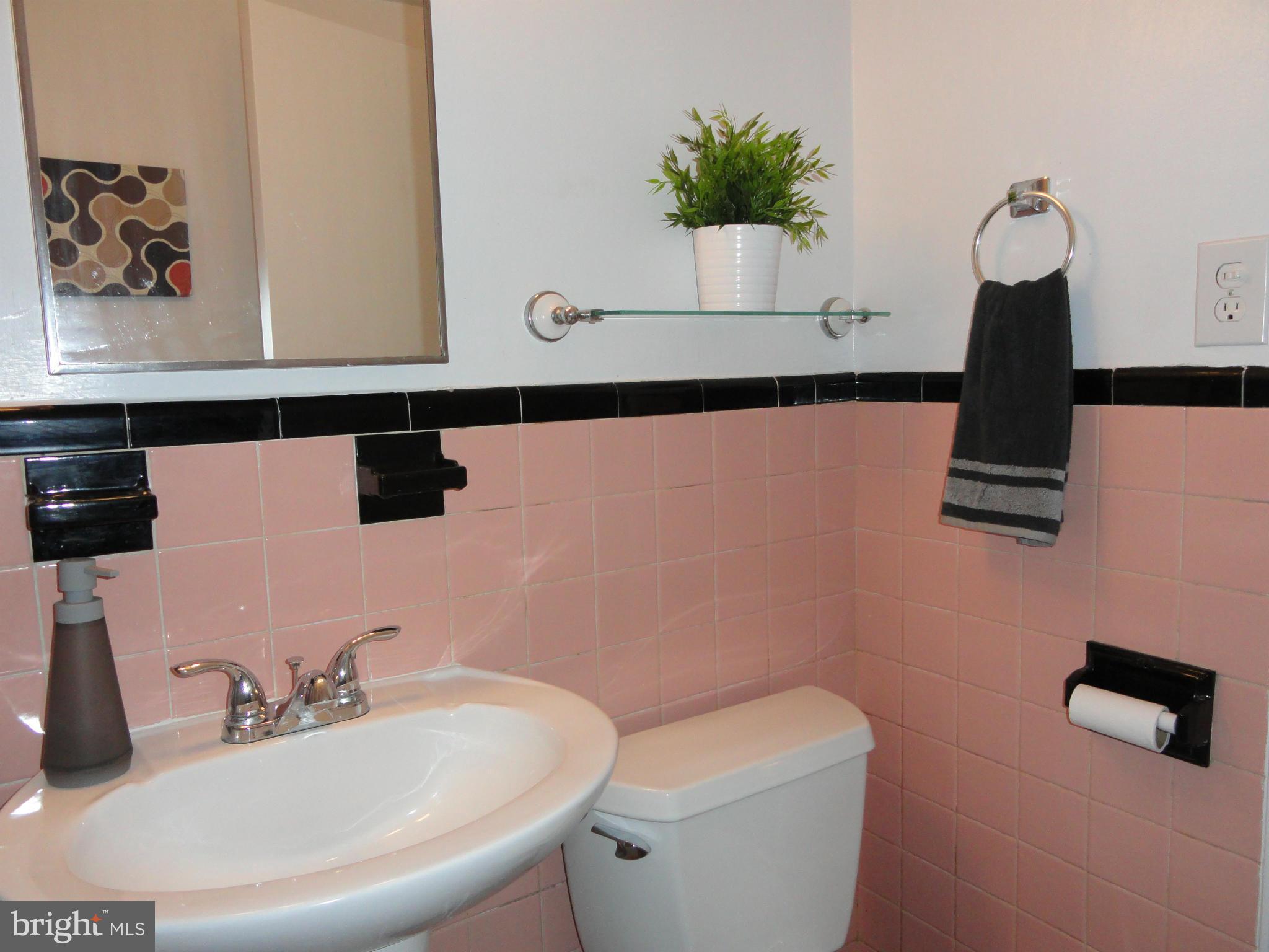 3901 Tunlaw Road Northwest, Unit 701 Washington, DC 20007 - Photo 16 of 29 Updated Fixtures