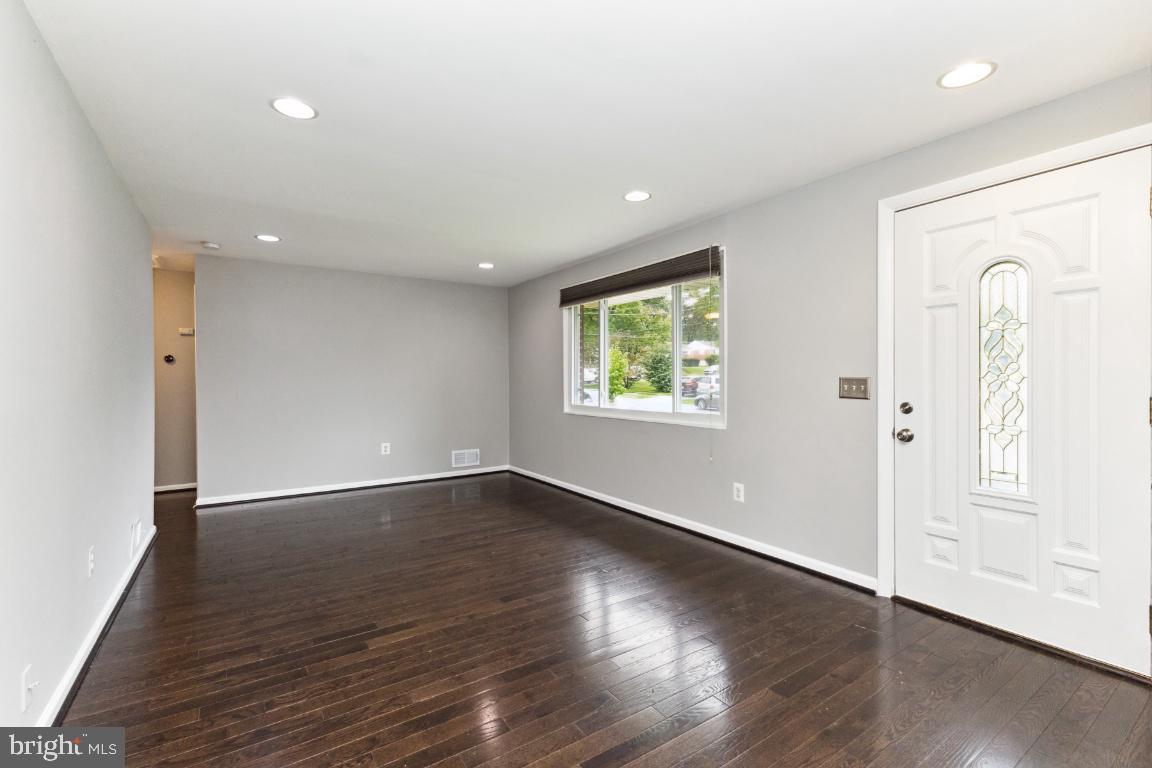 11903 Judson Road Silver Spring, MD 20902 - Photo 3 of 24