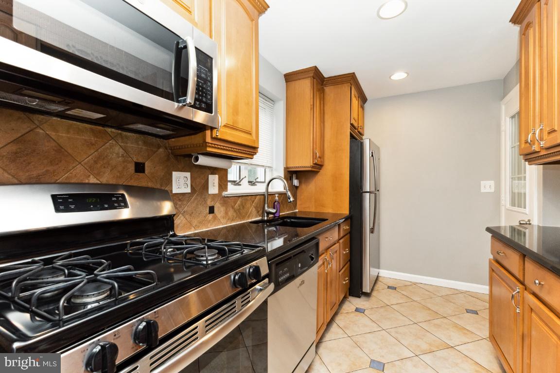 11903 Judson Road Silver Spring, MD 20902 - Photo 5 of 24