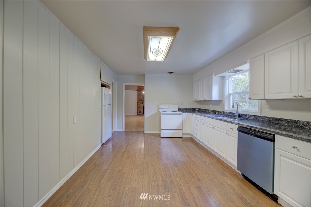 14545 Cedar Grove Road Southeast Issaquah, WA 98027 - Photo 8 of 40 Gallery Image 8
